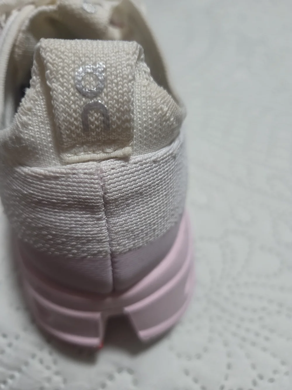 Lightweight Women's Athletic Shoes in White and Pink
